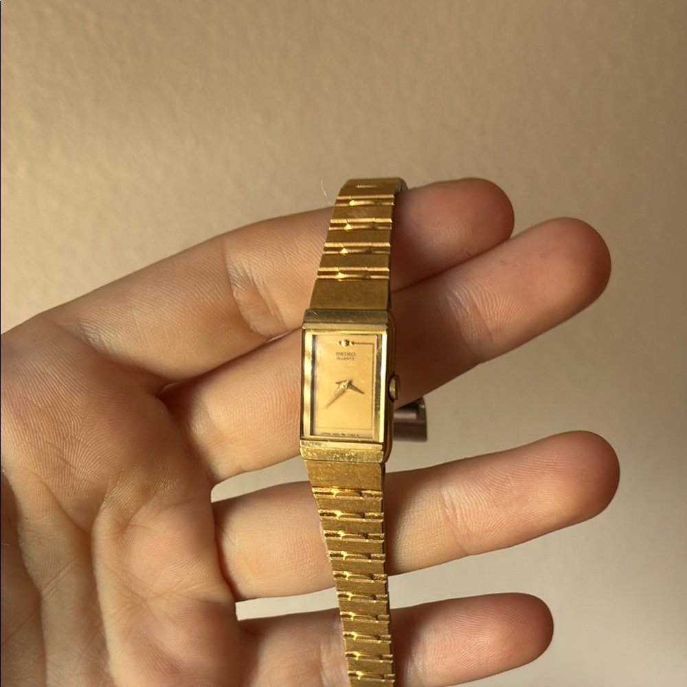 Seiko Vintage Gold Women's Dress Tank Watch Japan Quartz